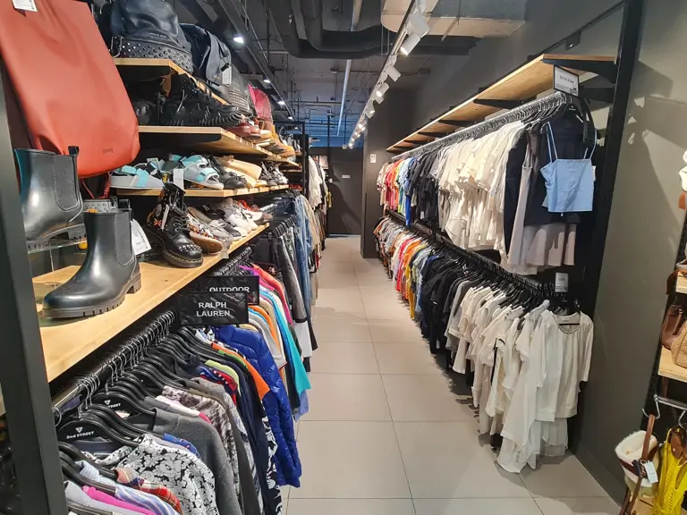 2nd STREET @ Silom Edge - Bangkok