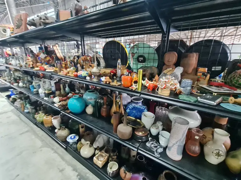 Sakura Japan Second Hand Market - Srinakarin 41 - Bangkok