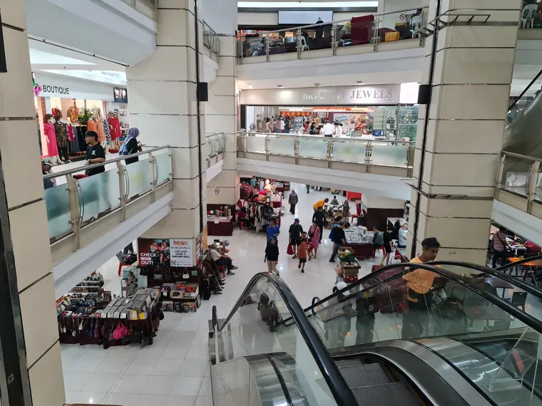 Amcorp Mall Flea Market - Petaling Jaya (3/5) Amcorp Mall Flea Market - Petaling Jaya (3/5)