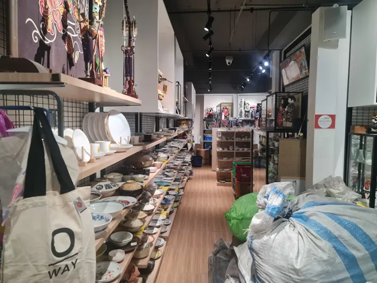 AW Japan Store - Subang Jaya (3/16) AW Japan Store - Subang Jaya (3/16)