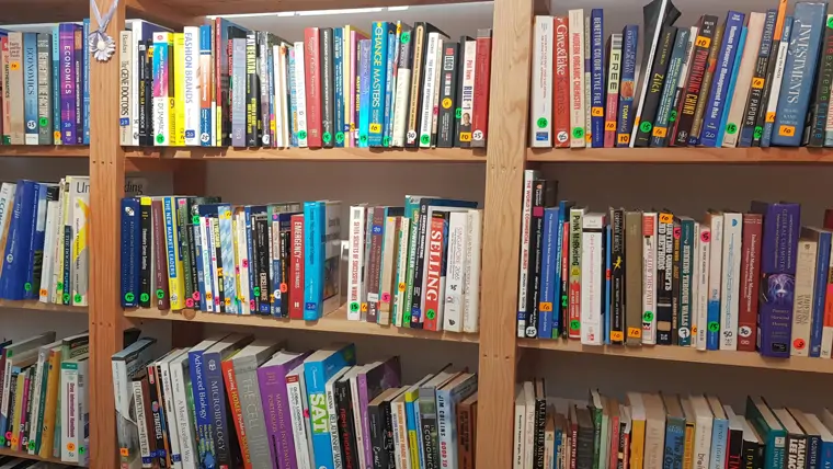 Books n Bobs - Kuala Lumpur (4/6)