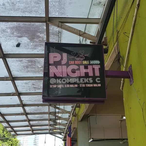 PJ Night Carboot Sale - Petaling Jaya (2/5)
