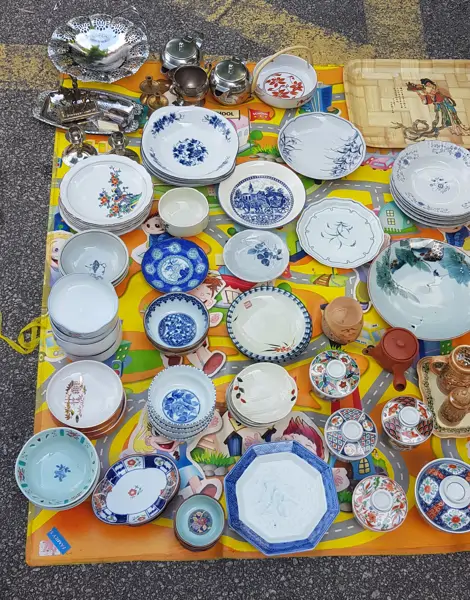 Sunday Morning Flea Market - Malacca City (2/3) Sunday Morning Flea Market - Malacca City (2/3)